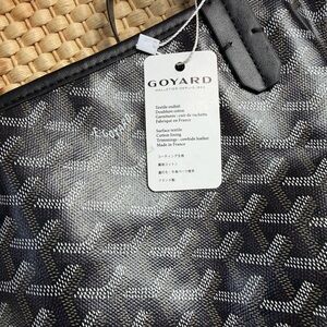 Trendy Chic Black Leather Bag